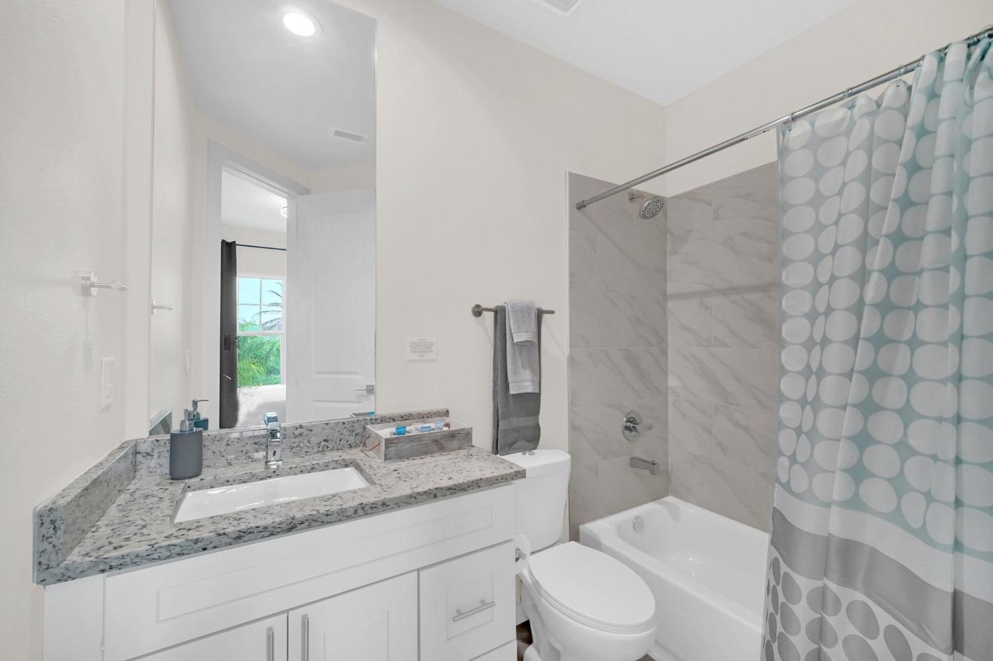 New Spacious And Themed 5 Bedroom Minutes From And Waterparks! Holiday home *